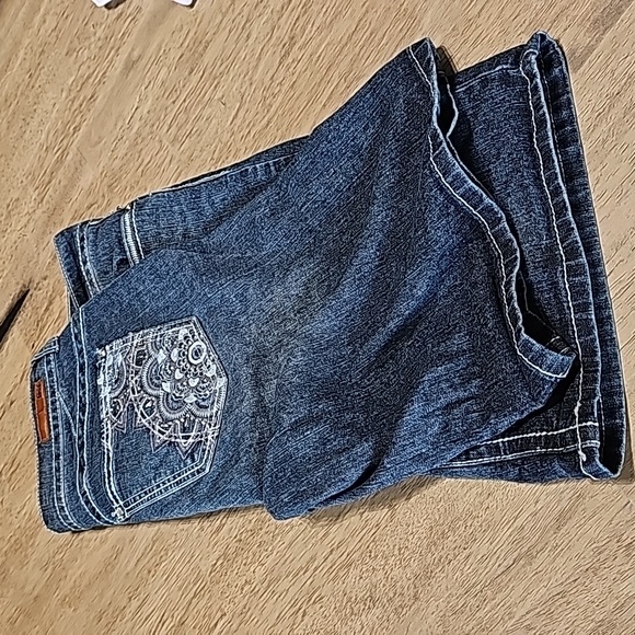 Lei Ashley Lowrise Denim Shorts Size 11 - Picture 3 of 13